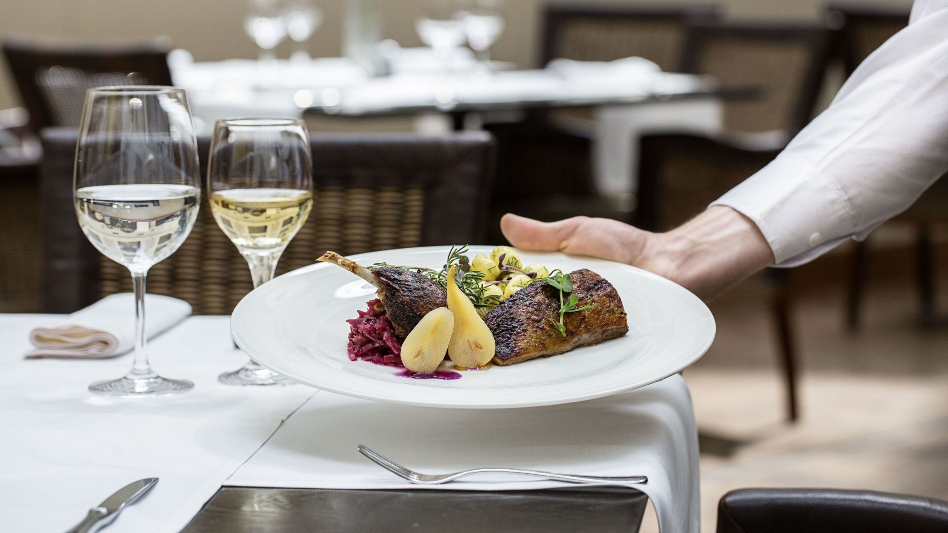 Restauracja The Olive w Sheraton Grand Krakow - Danie Główne kaczka